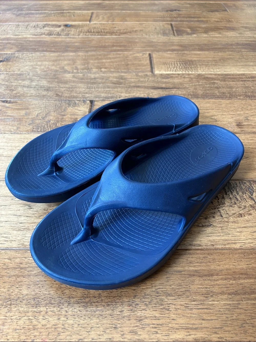 Oofos OOriginal Sandals Recovery Flip Flop Thongs Navy Blue Mens Size 10